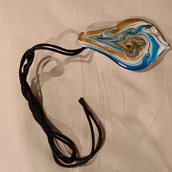 Blue gold and white swirl glass necklace - Picture 4 of 5